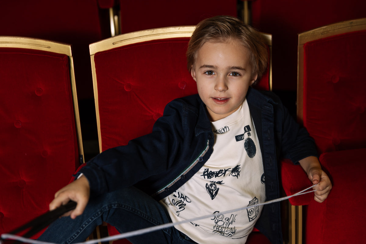 Sweater wit met all over print | AOP White Sketch